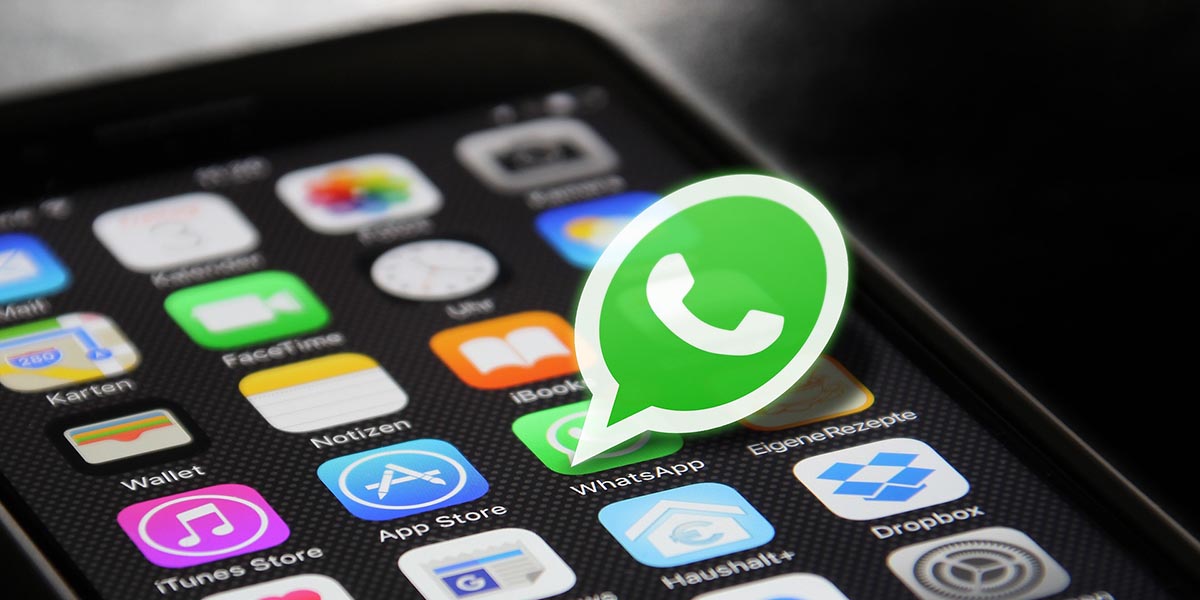 Autónomos y empresas temen ser multados por usar Whatsapp con sus clientes